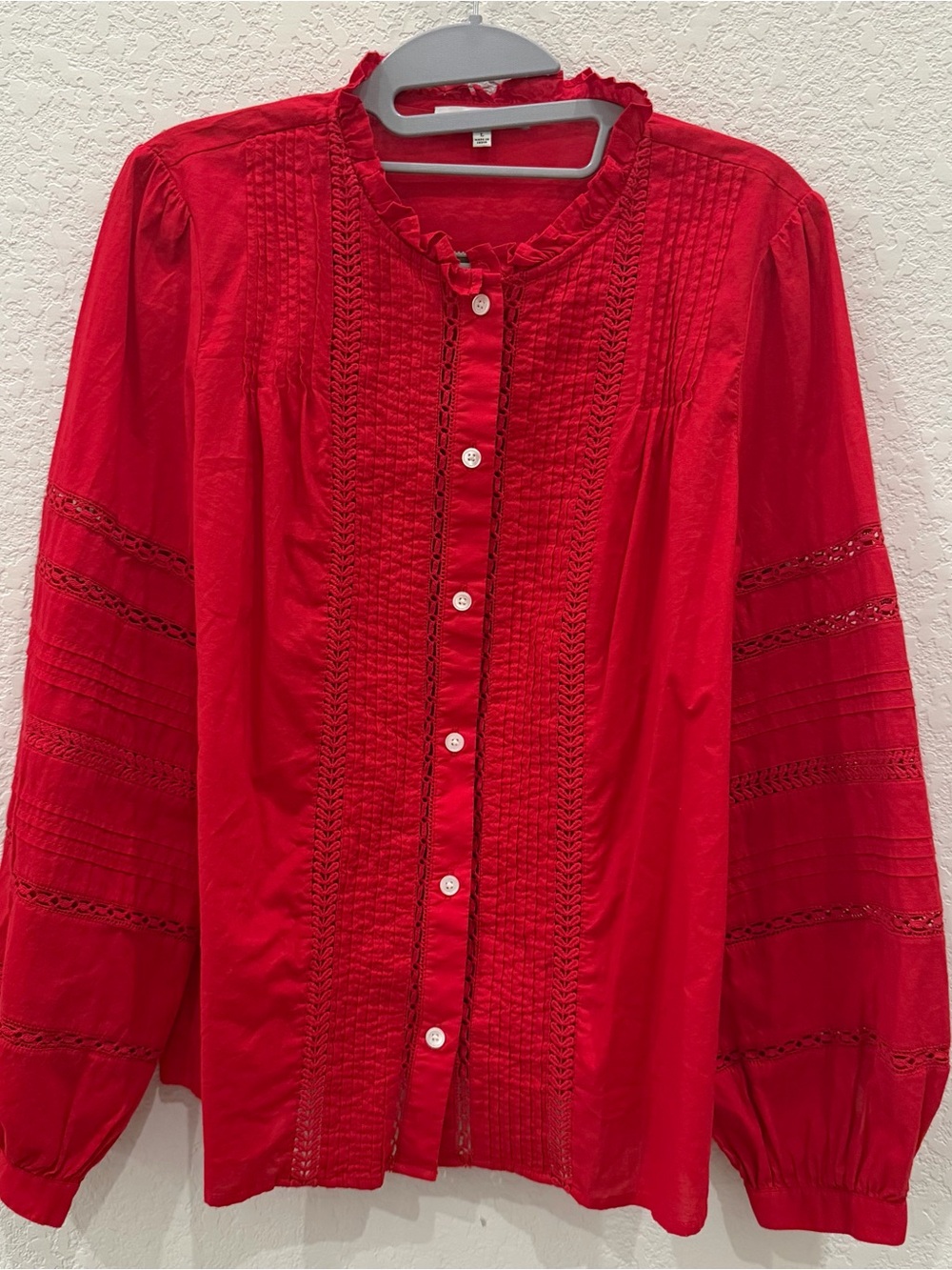Madewell Red Button-Front Women's Blouse - Classic Ruffle Collar 100% cotton
